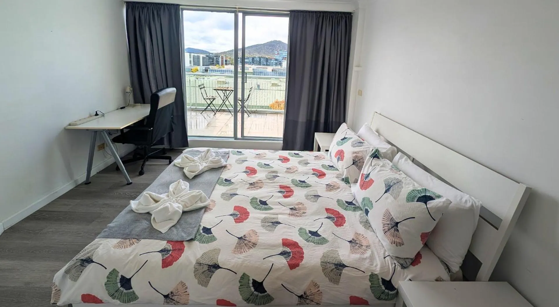 Dana-Cozy Private Room In Shared Central Apt-Rm 2 Canberra